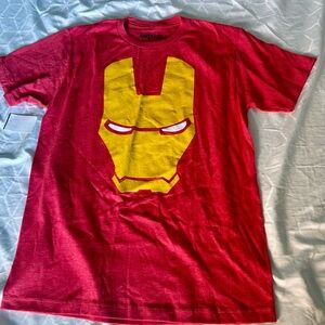 Marvel Iron Man Helmet Red Short-Sleeve Medium Tee